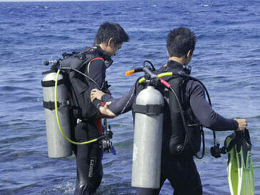Habits To Become a Safer Scuba Diver